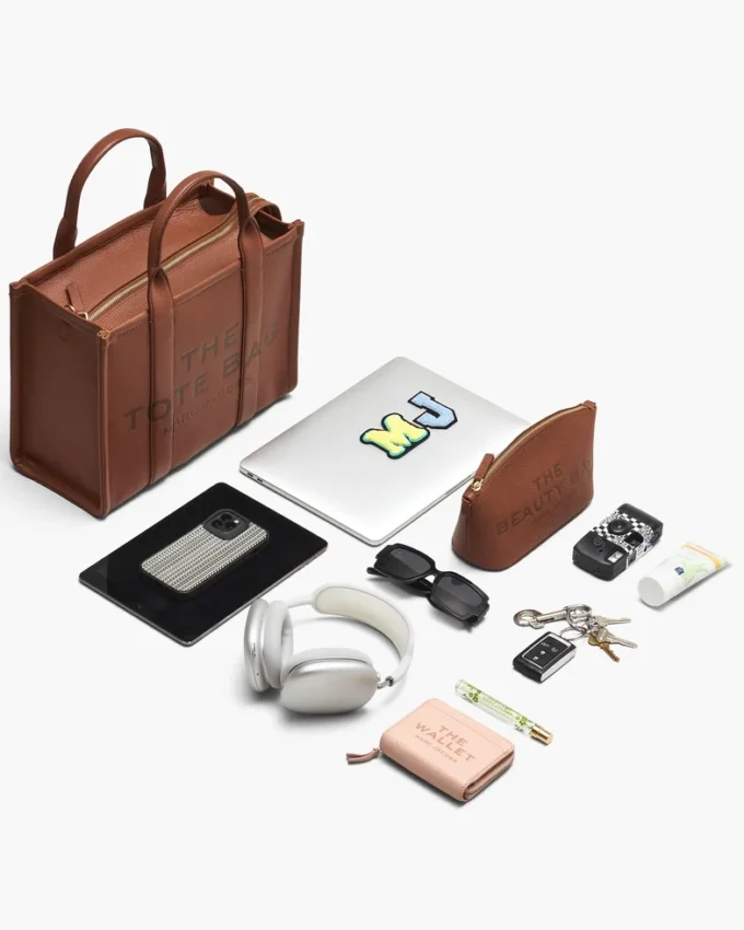 The Leather Medium Tote Bag The Leather Medium Tote Bag